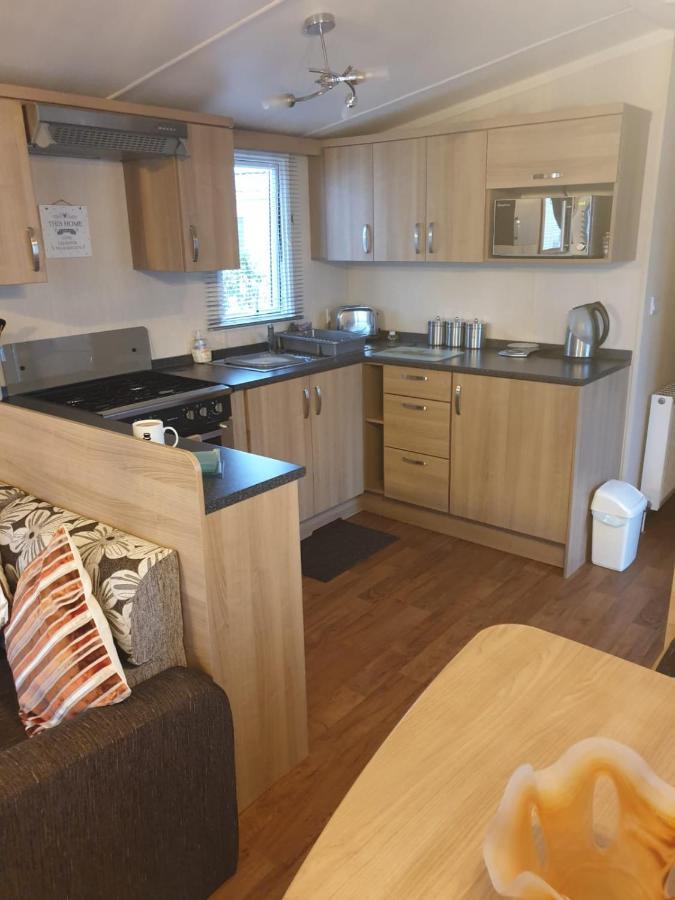Swift Burgundy Prestatyn